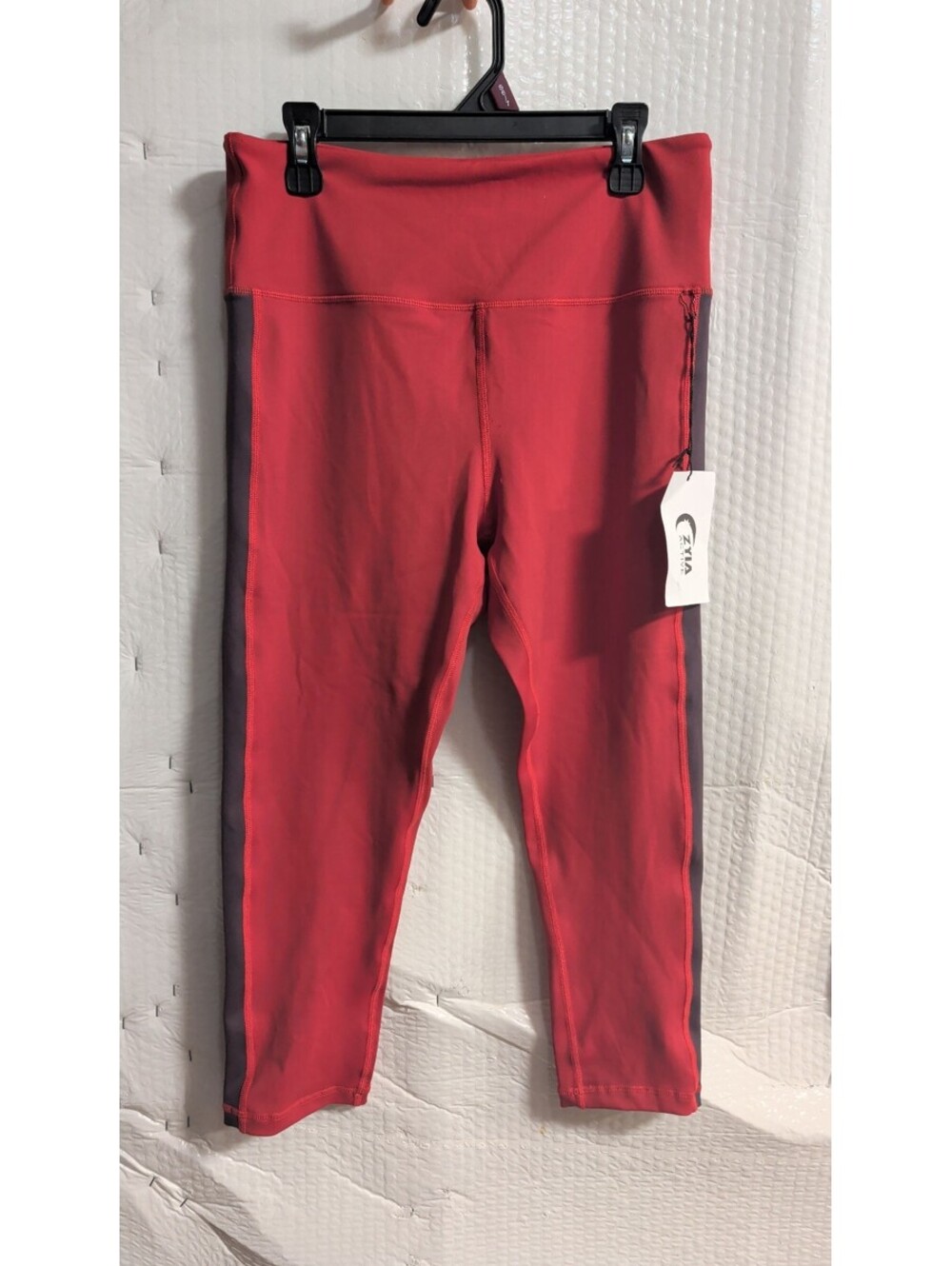 Zyia Active Red Royalty Strip Light Tight Hi-Rise Capris